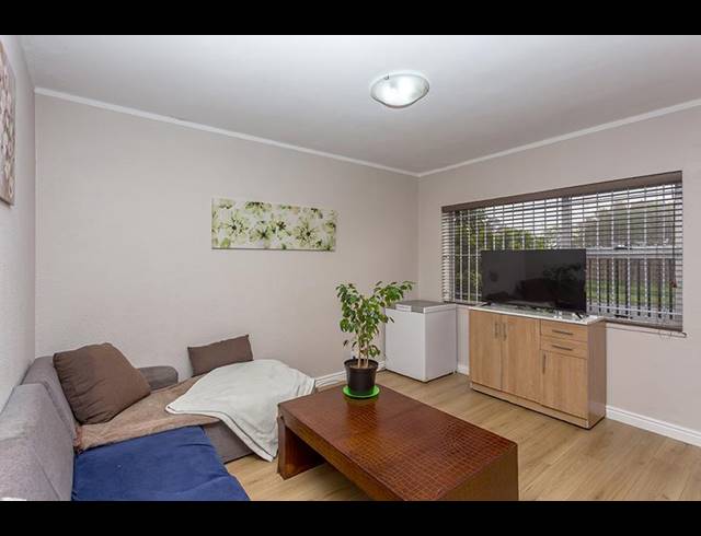 2 BEDROOM APARTMENT FOR SALE IN RUGBY